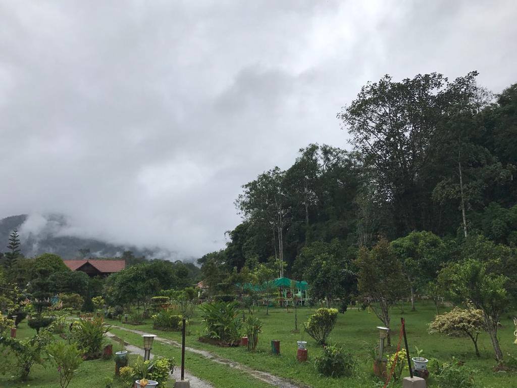 Happy Paradise Kampung Janda Baik Eksteriør bilde
