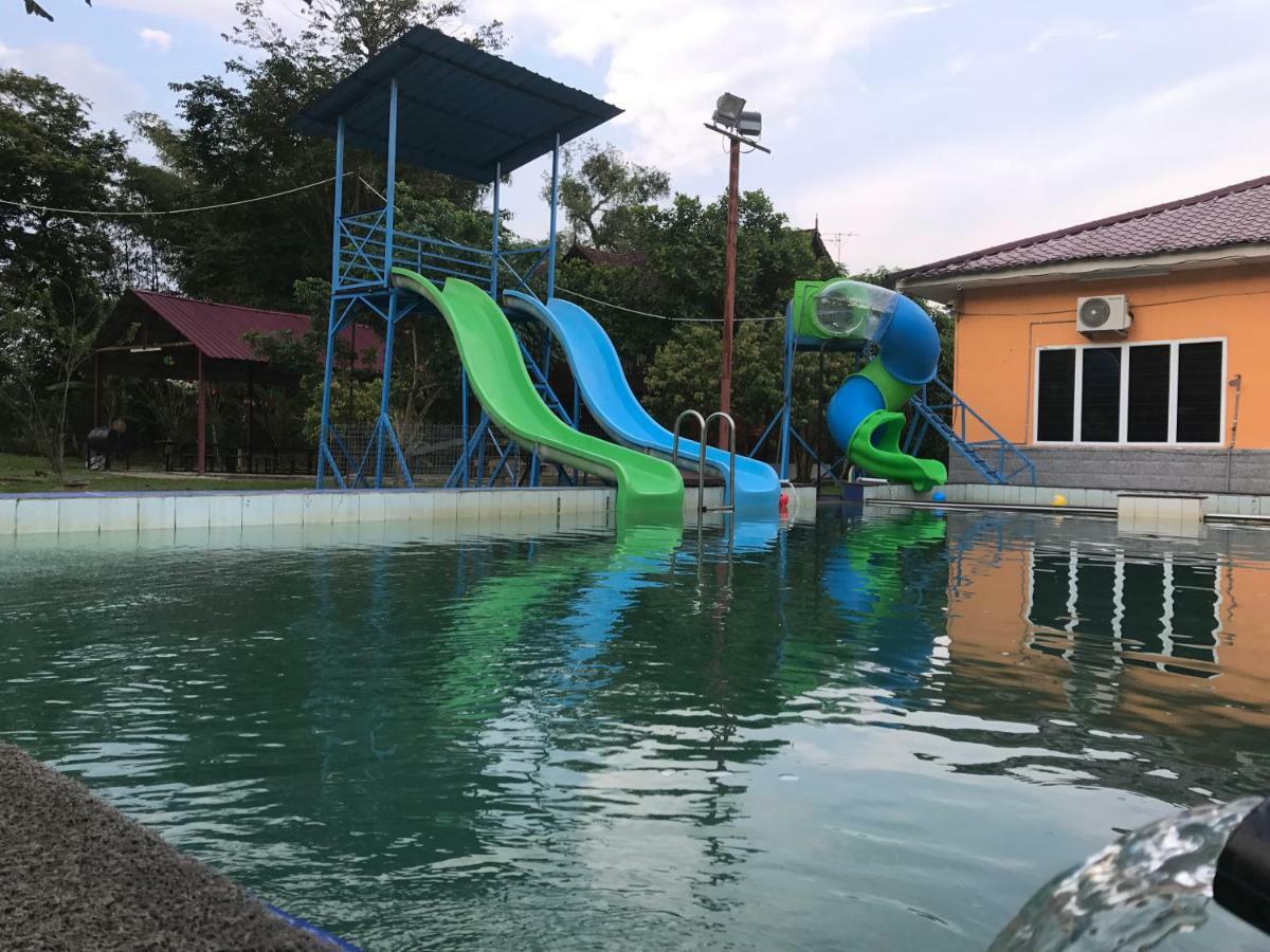 Happy Paradise Kampung Janda Baik Eksteriør bilde